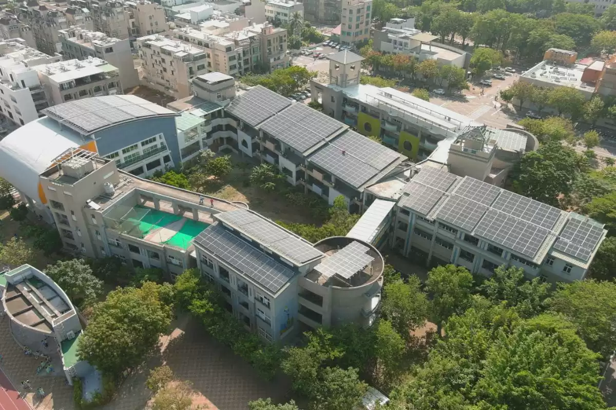 裕文國小完工照